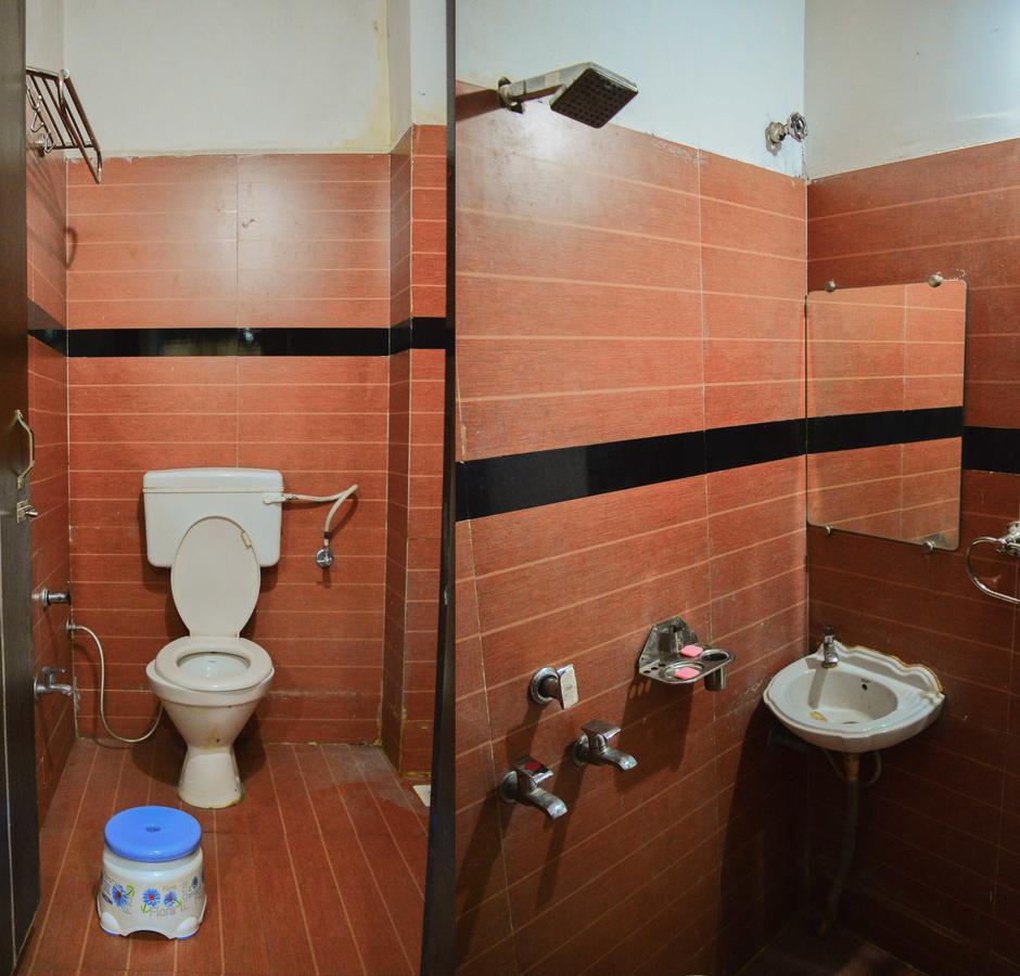 Hotel Shree Dwarkadhish Ujjain Ngoại thất bức ảnh