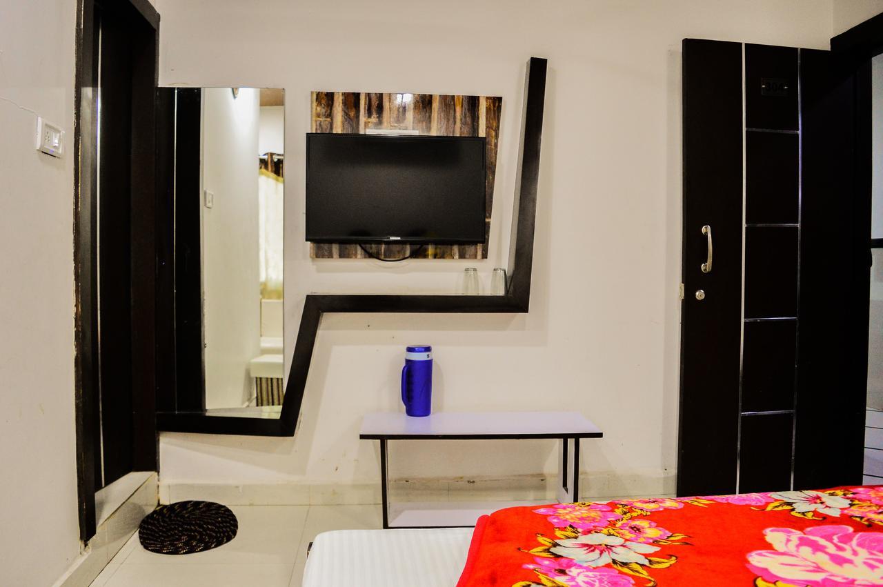 Hotel Shree Dwarkadhish Ujjain Ngoại thất bức ảnh