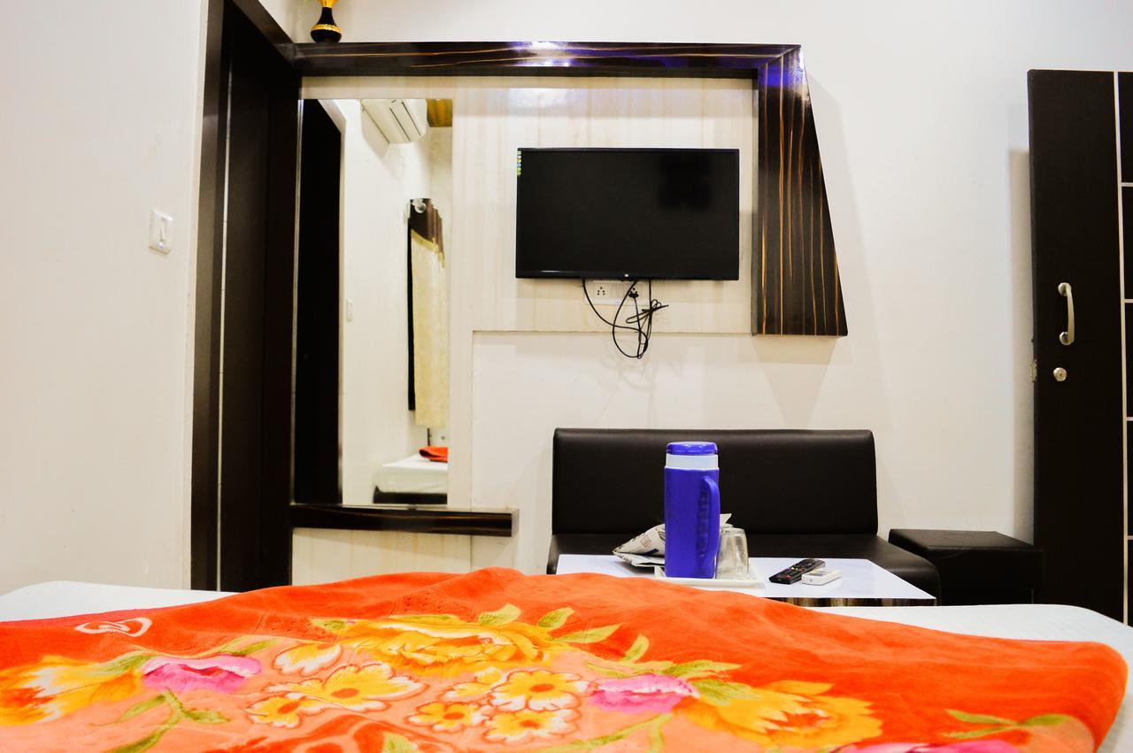 Hotel Shree Dwarkadhish Ujjain Ngoại thất bức ảnh