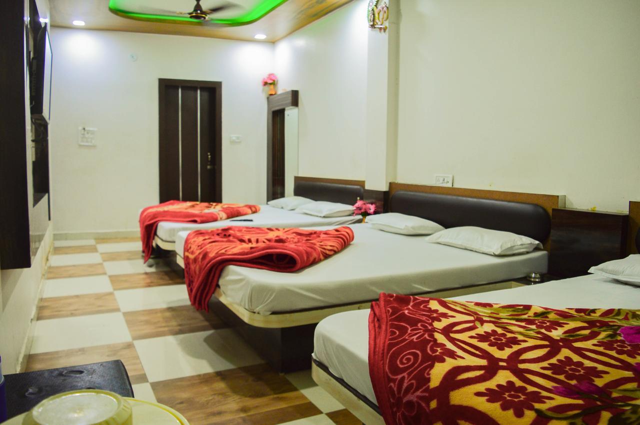 Hotel Shree Dwarkadhish Ujjain Ngoại thất bức ảnh