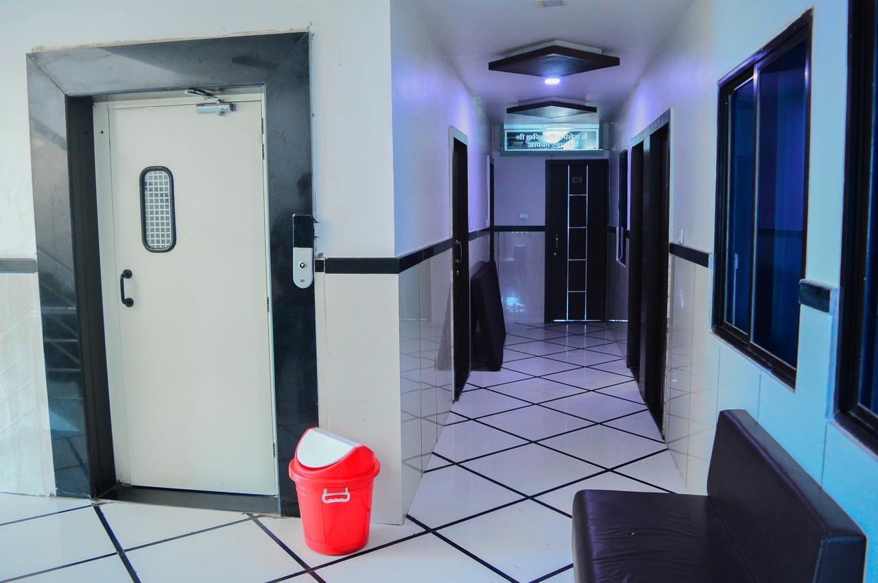 Hotel Shree Dwarkadhish Ujjain Ngoại thất bức ảnh